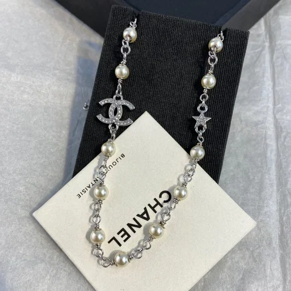 Auth Chanel NWT Pearl & Strass CC Choker with Star Accents - Picture 3 of 5